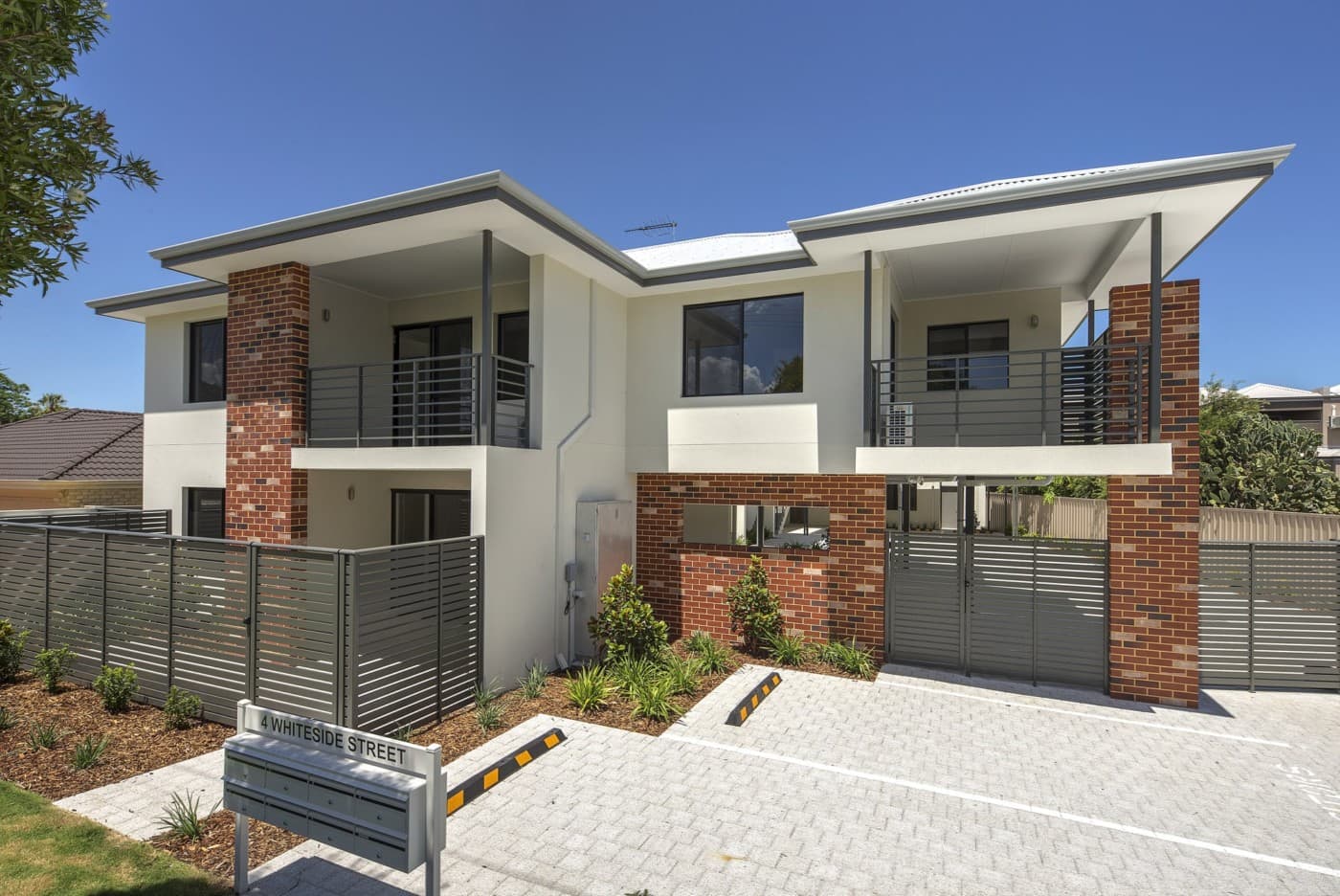 Whiteside Cloverdale Apartments Dale Alcock Projects